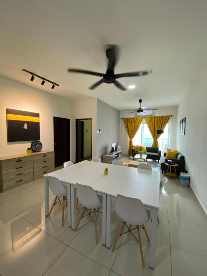 Zima Homestay@Kajang2 Exteriör bild