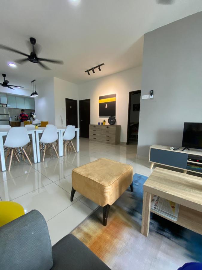 Zima Homestay@Kajang2 Exteriör bild